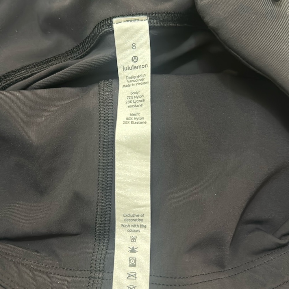 Women’s LuLuLemon full length sz 8